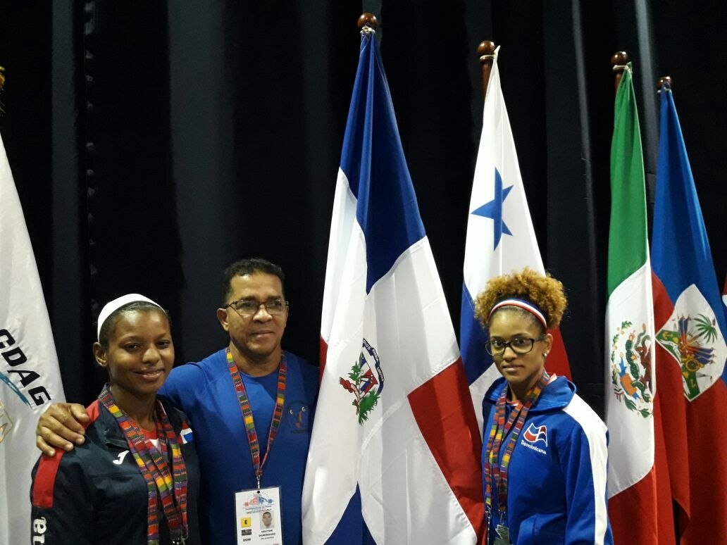 Pesistas Rd Ganan Medallas En Campeonato Centroamericano Y Del Caribe