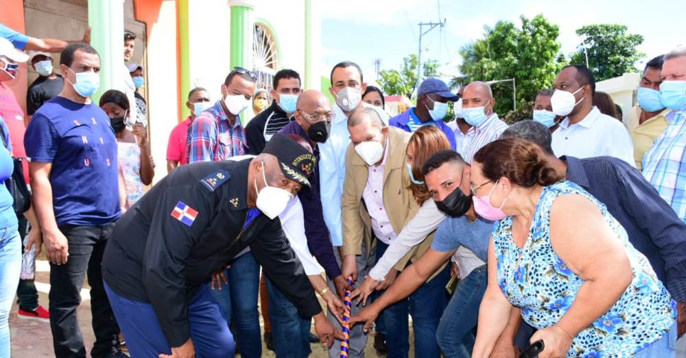 Alcalde Carlos Guzm N Deja Iniciadas Construcci N De Obras En Santo