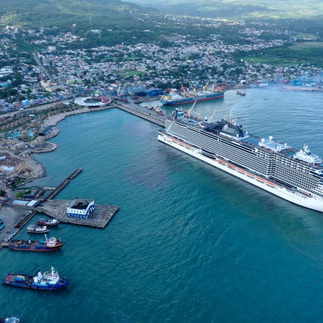 Crucero MSC Seashore primer buque en tocar nueva terminal turística