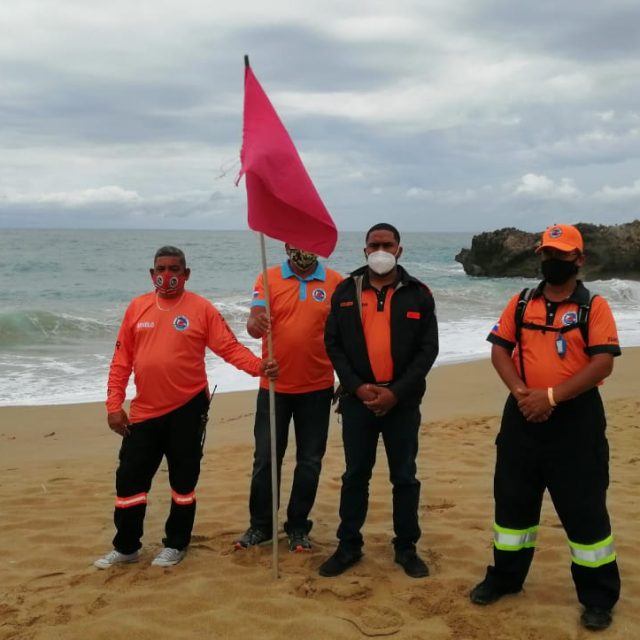 Colocan Bandera Roja En Todas Las Playas De Puerto Plata Por Fuertes