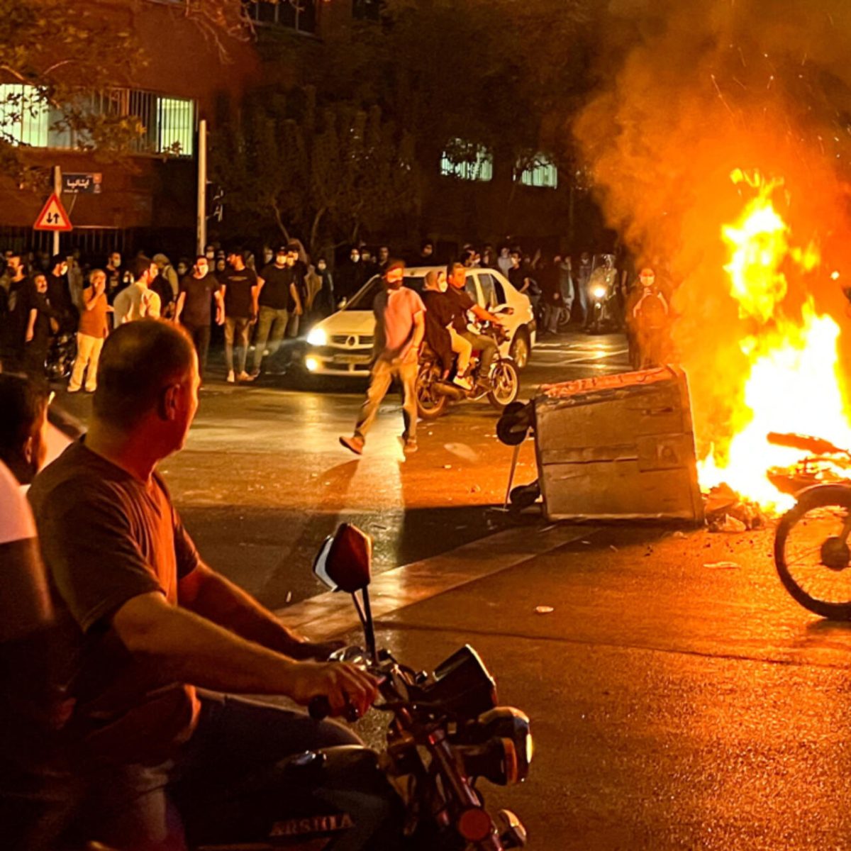 Al Menos Polic As Han Muerto En Las Protestas En Ir N El Nuevo