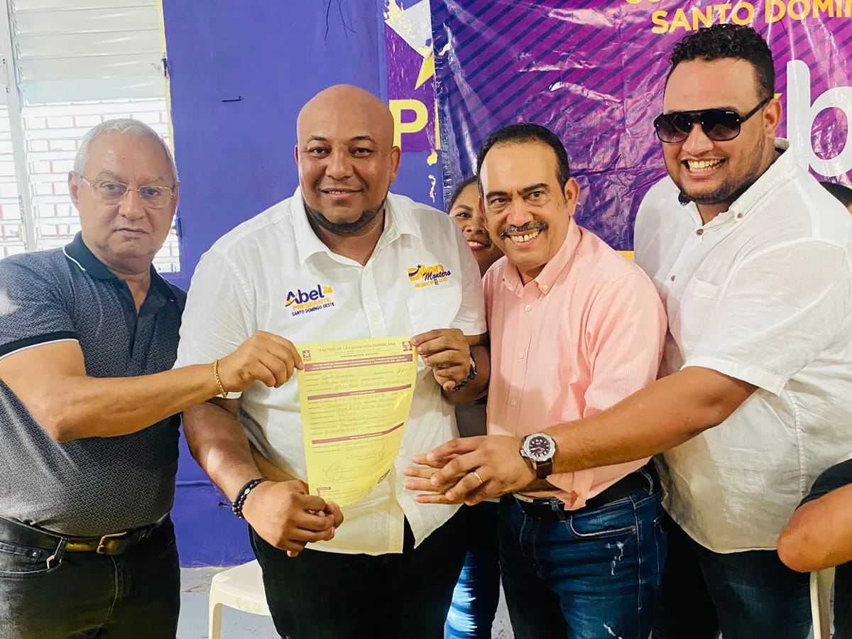 Dilen Montero Se Inscribe Como Precandidato A Regidor Por El Pld Sdo