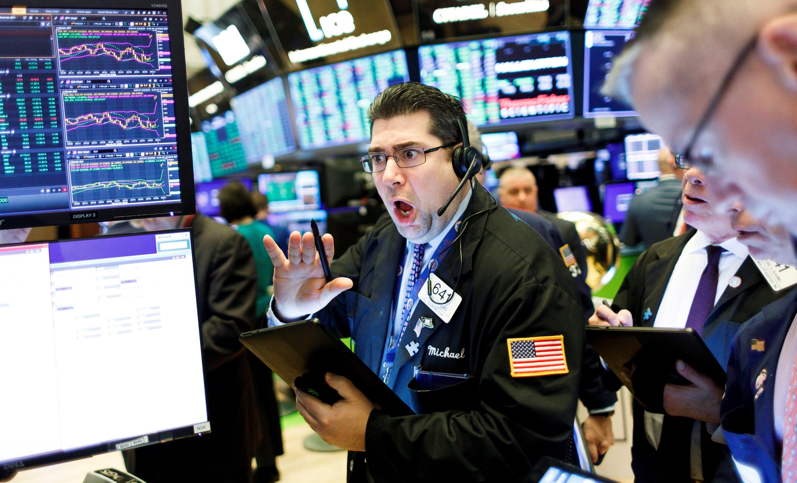 Wall Street Cierra En Verde Y El Dow Jones Sube Un El Nuevo