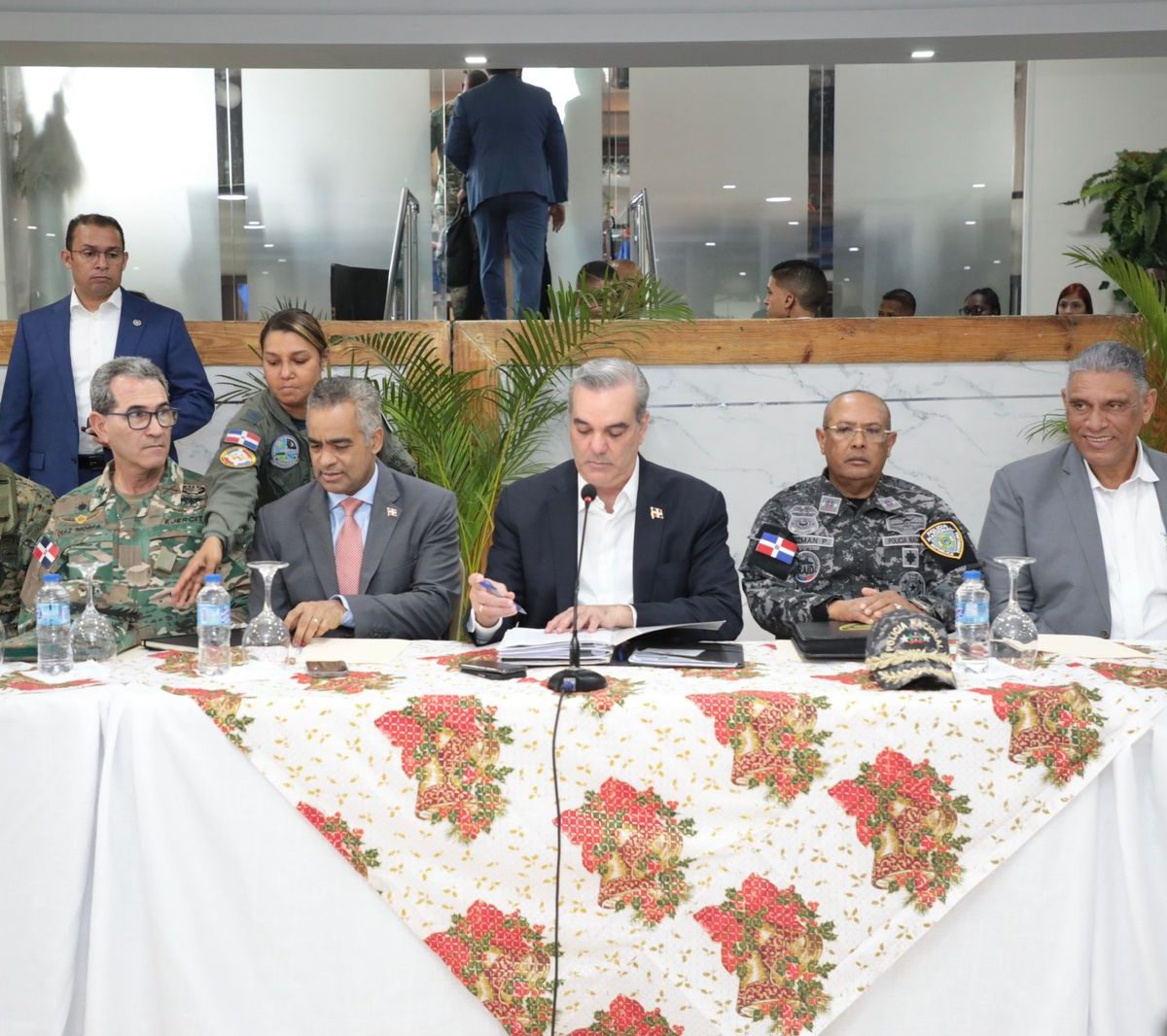 Abinader encabeza reunión Plan de Seguridad Ciudadana donde evalúan