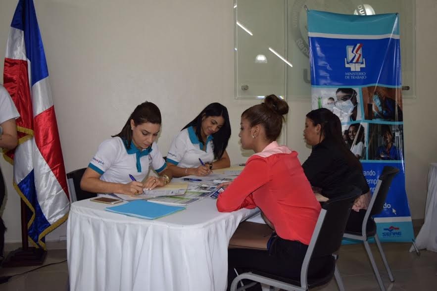 Ministerio de Trabajo participa en Feria de Empleo Universitaria en ...