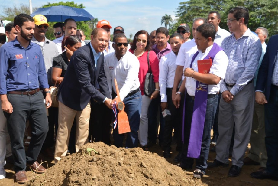 MOPC invertirá 1,500 millones de pesos en obras en comunidades de La ...