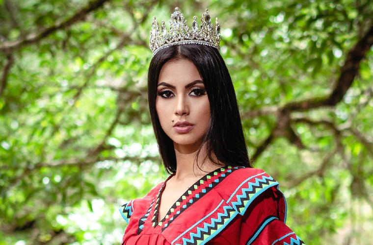 Panamá elige por primera vez a belleza indígena para concurso Miss Universo