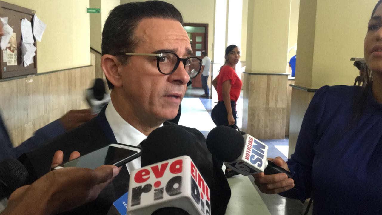 Abogado de Alexis Medina dice juez conoce Antipulpo debe declarase