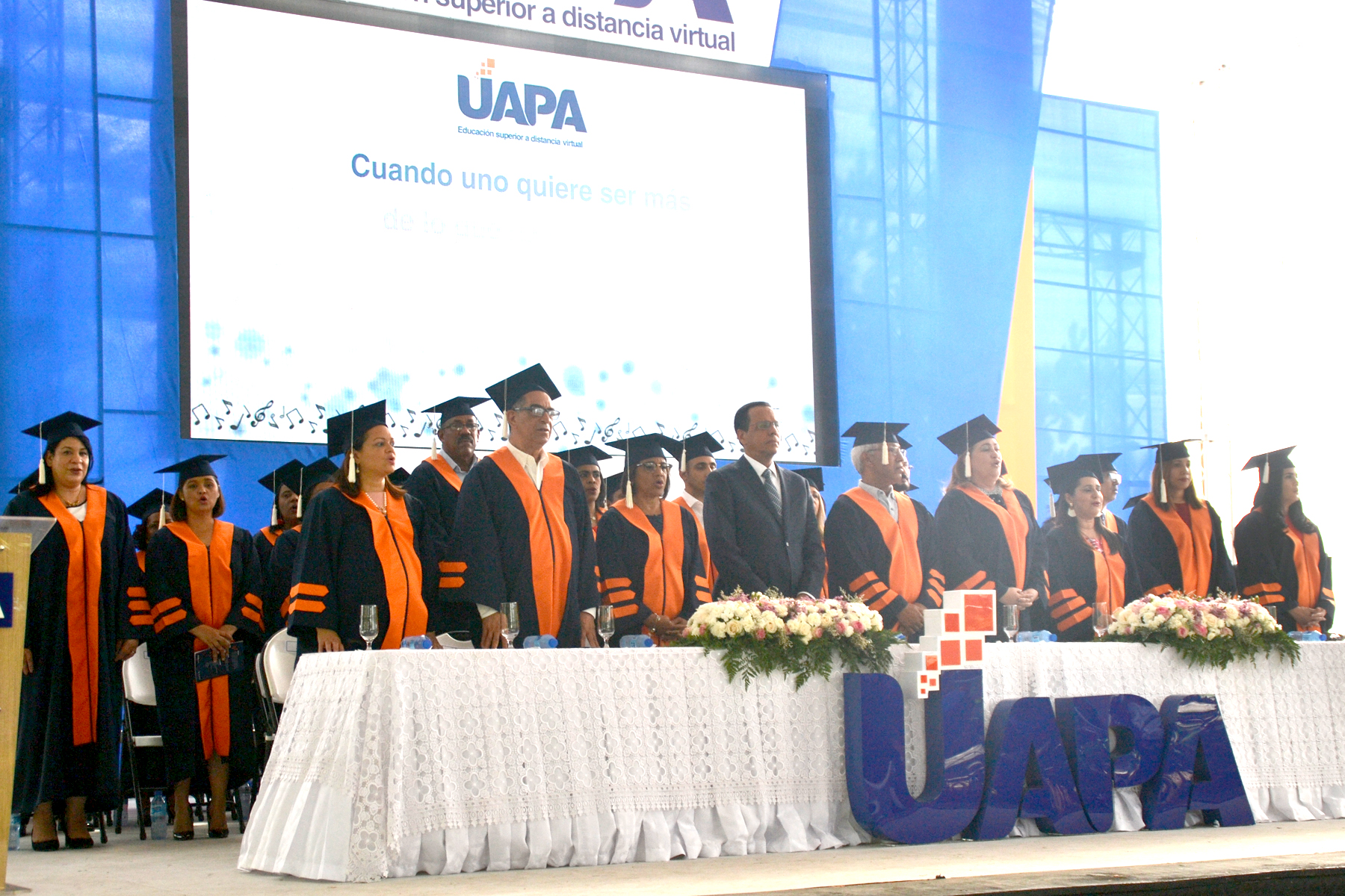 UAPA celebra su graduación 56 y su autonomía plena con 1,091