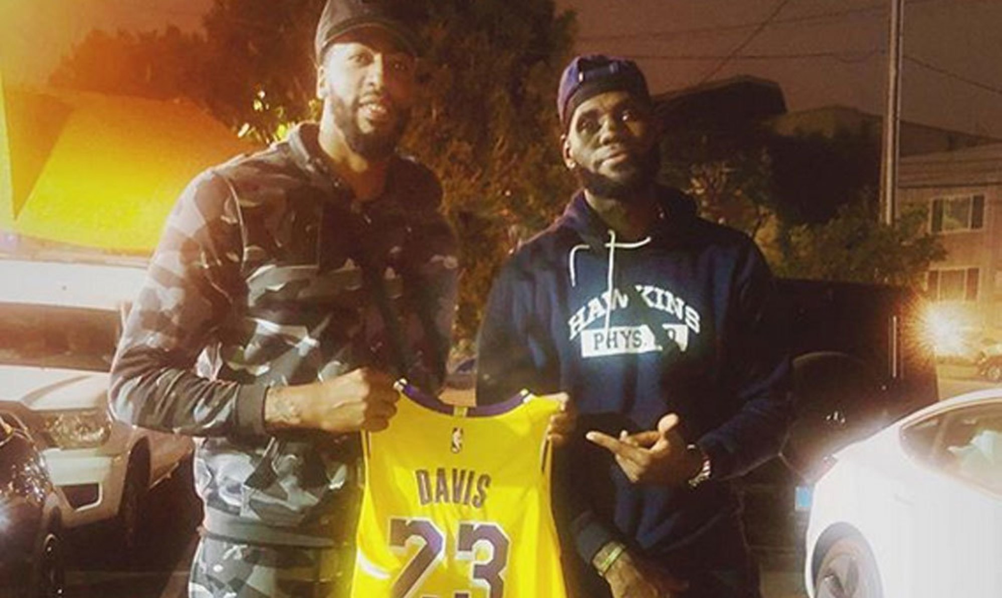 LeBron James Oficializa Entrega De Número 23 A Anthony Davis