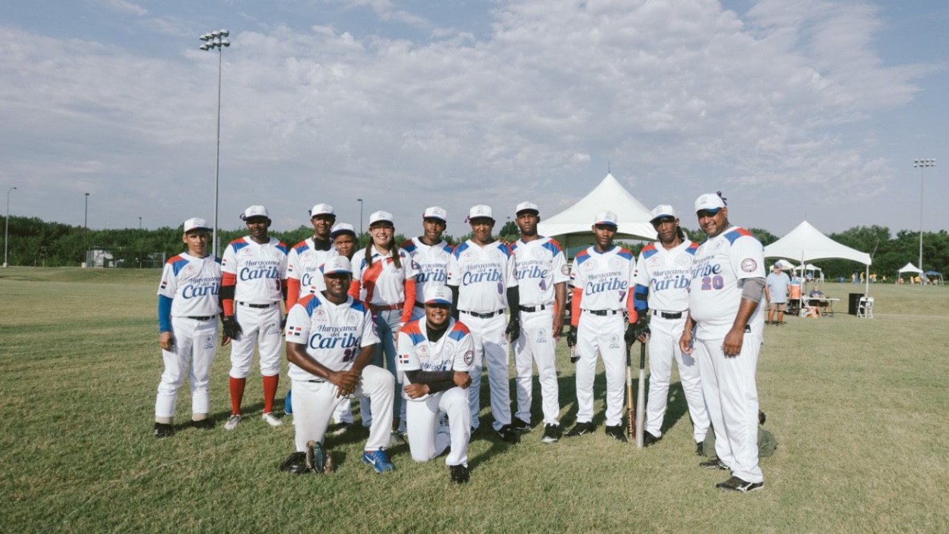 Equipo dominicano regresa de Serie Mundial de Baseball con grandes