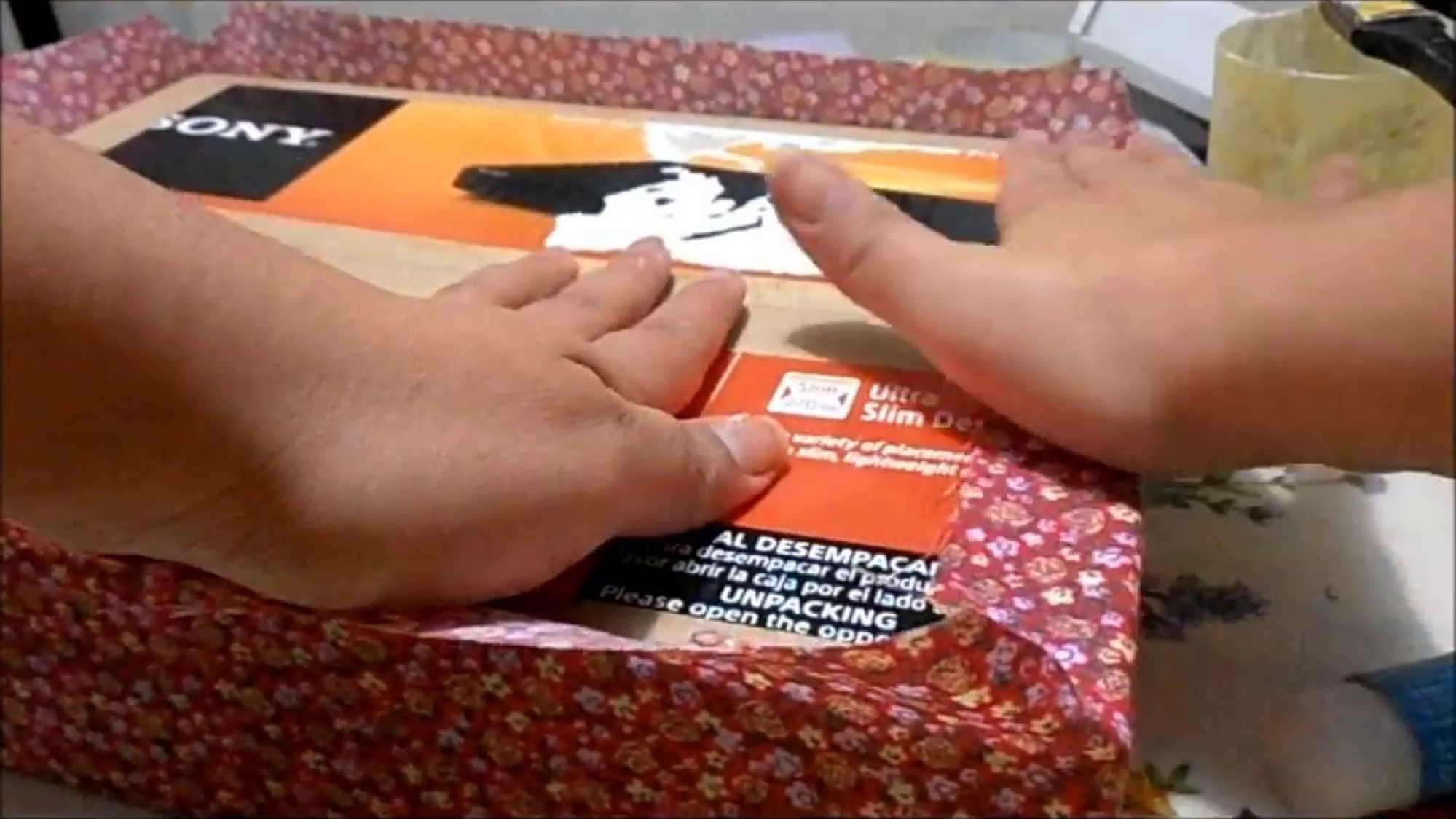 monitor Posibilidades Barriga Mujer apresada por entregar caja con cabeza humana en vez de juguetes  sexuales en España
