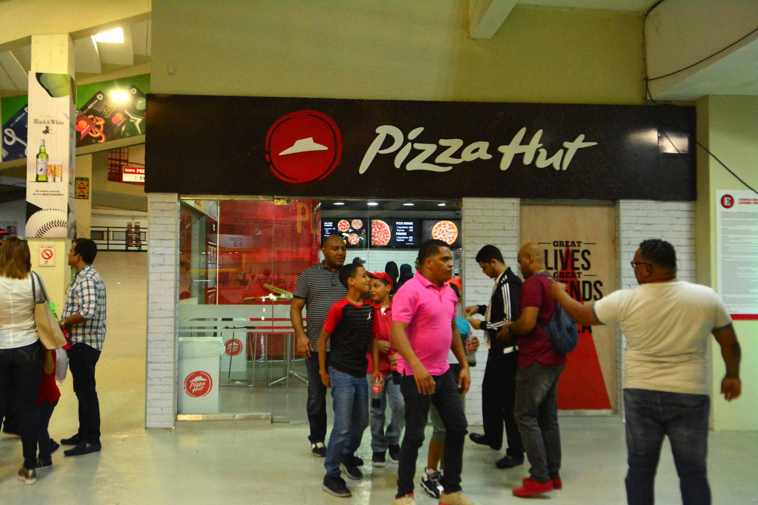 Destacan vínculos Pizza Hut con el torneo de béisbol RD