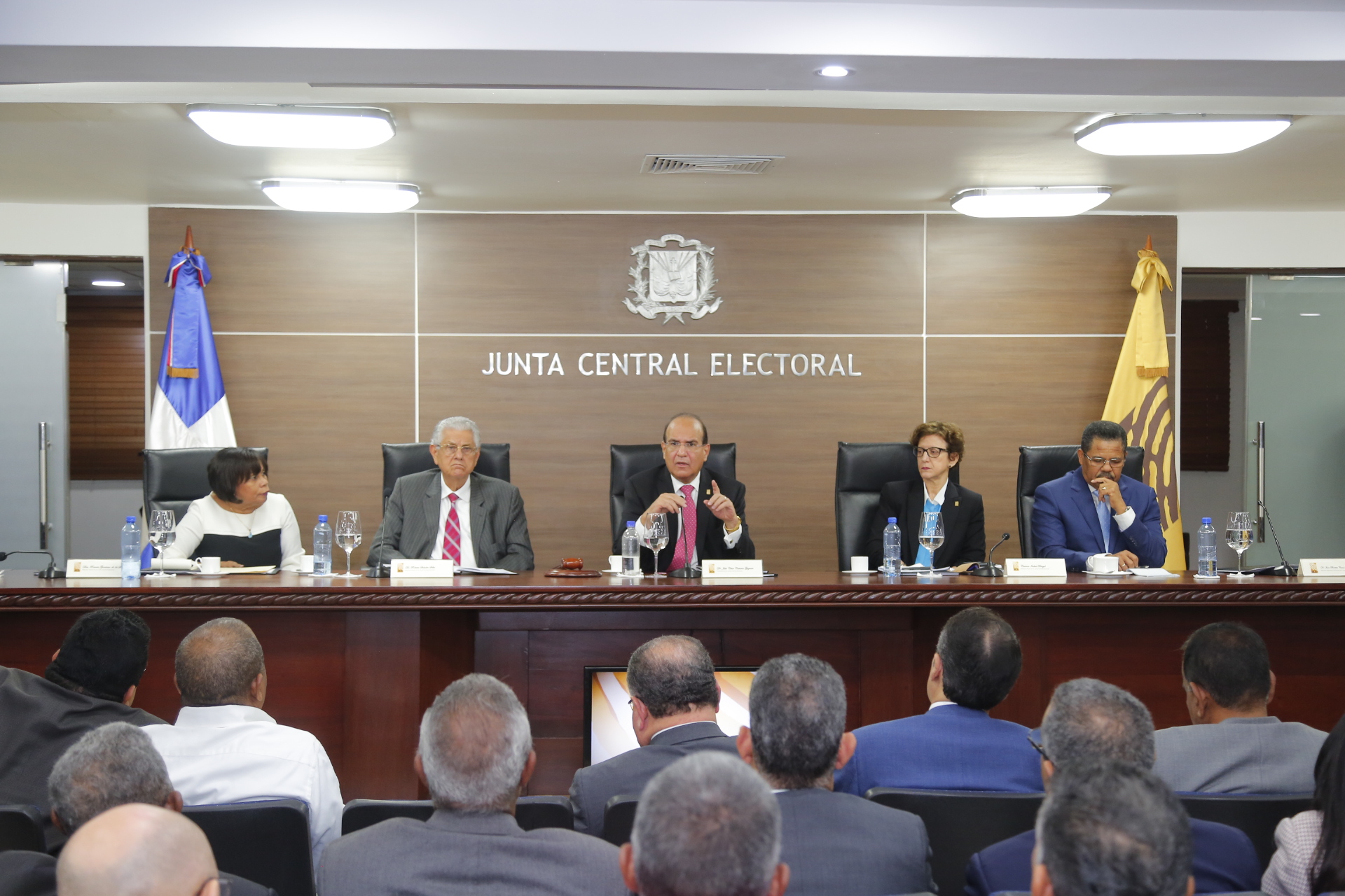 Pleno JCE convoca encuentro con presidentes de partidos políticos para ...