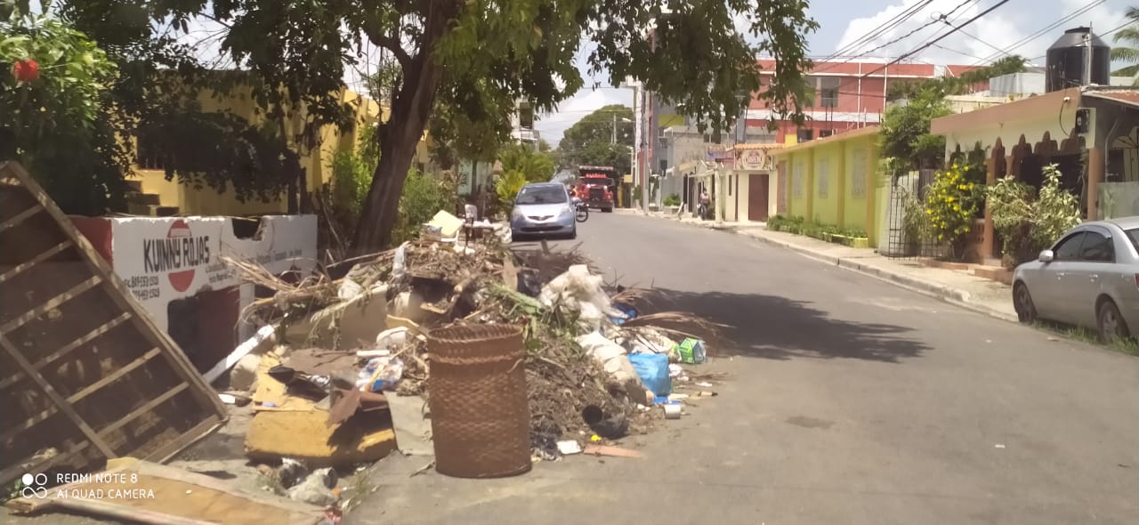 Residentes denuncian basura arropa Hato Mayor tras paso de Isaías – El ...
