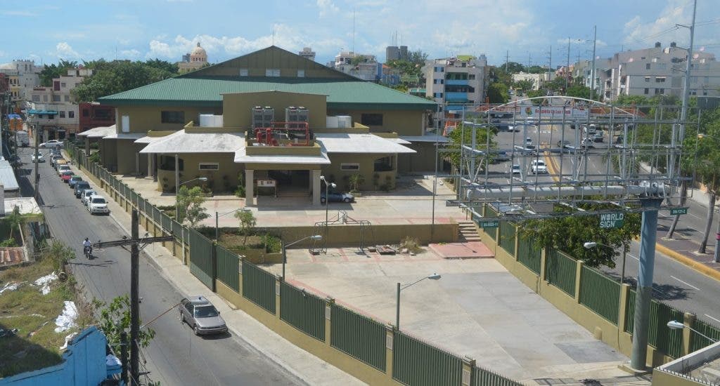 Ministerio de Obras Públicas dará mantenimiento al Club San Carlos El
