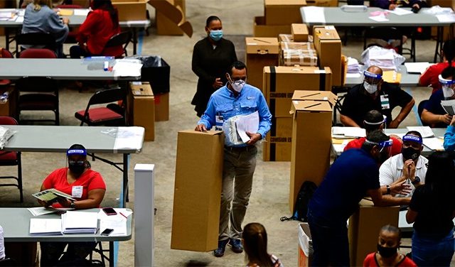 Puerto Rico Filas Cierran los colegios electorales en Puerto Rico con largas filas de ...
