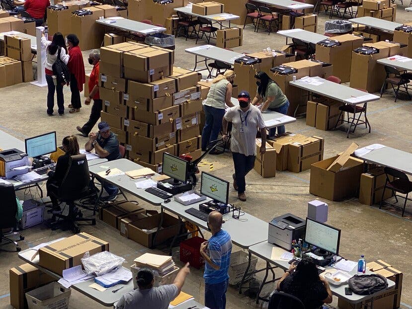 Conteo de votos en Puerto Rico sufre nuevo revés con despido de funcionaria