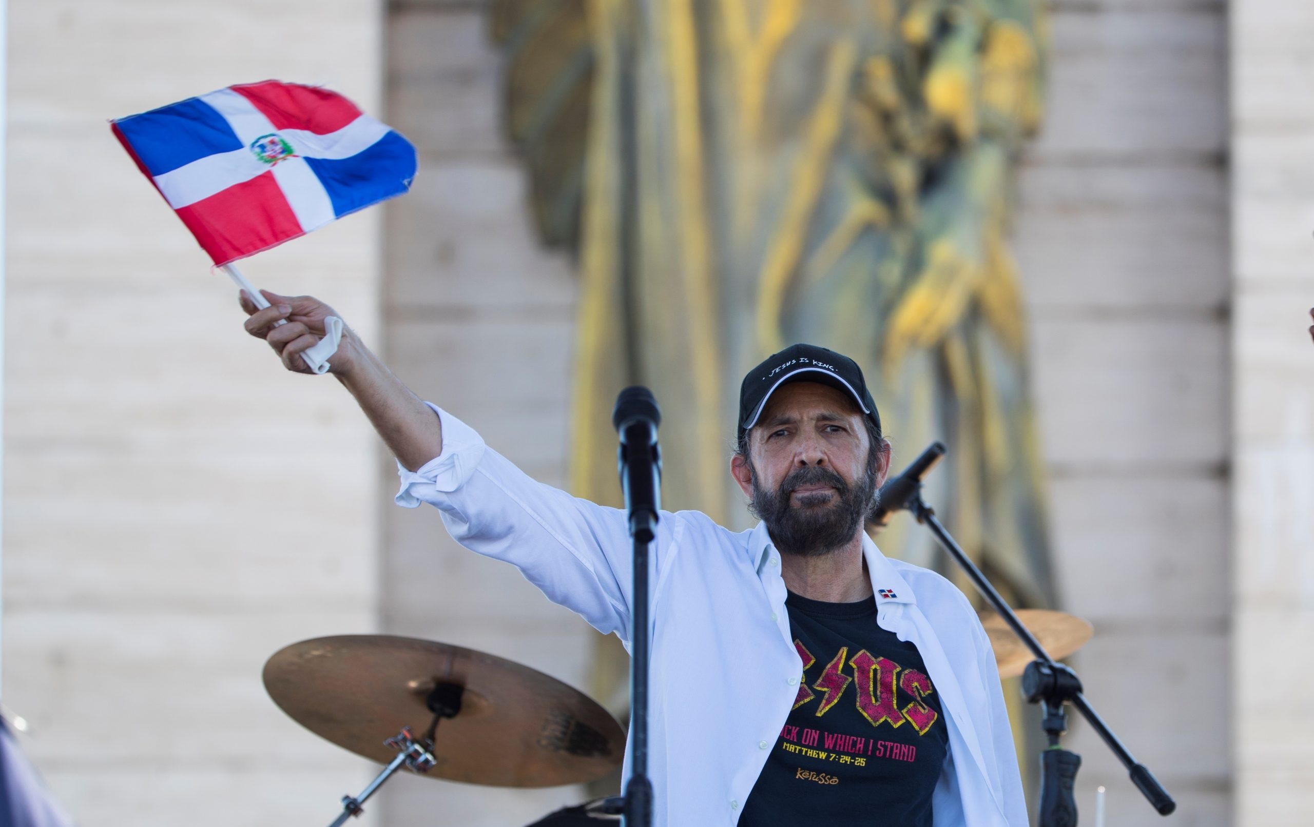 Juan Luis Guerra pone en descarga gratuita «Canto a la Patria» para