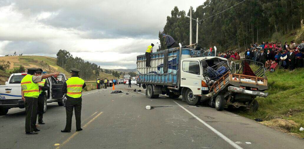 Diecisiete muertos en dos accidentes de tráfico en el centro de Ecuador El Nuevo Diario