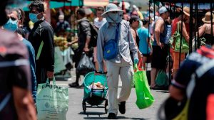 Además, la tasa de reproducción del virus subió a 1,29, lo que quiere decir que 10 personas pueden contagiar a casi otras 13.