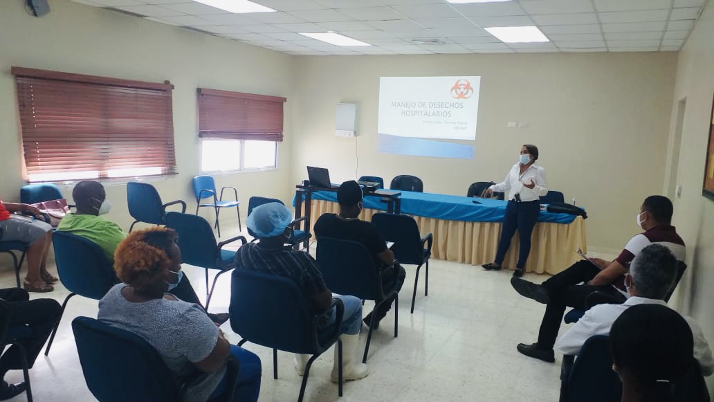 El hospital Rodolfo de la Cruz Lora impartió el taller “Gestión desechos hospitalarios: conceptos y clasificación” 1 7de85fc0 ae53 42f6 a782 5af6a68ad561