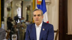 El presidente Luis Abinader se estará vacunando dentro de la fase II del Plan Nacional Vacúnate RD. (Imagen: fuente externa)