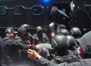 Los detenidos fueron trasladados a instalaciones de la Fiscalía Desconcentrada de Investigación en Delitos Ambientales y en Materia de Protección Urbana (Fedapur), en la alcaldía Cuauhtémoc.