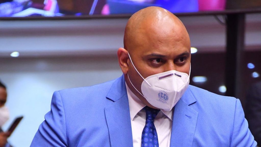 Lenin Valdez, senador por Monte Plata, pidió a Salud Pública mantener mayor vigilancia en cuanto a la distribución y comercialización de las carnes. (Imagen: fuente externa)