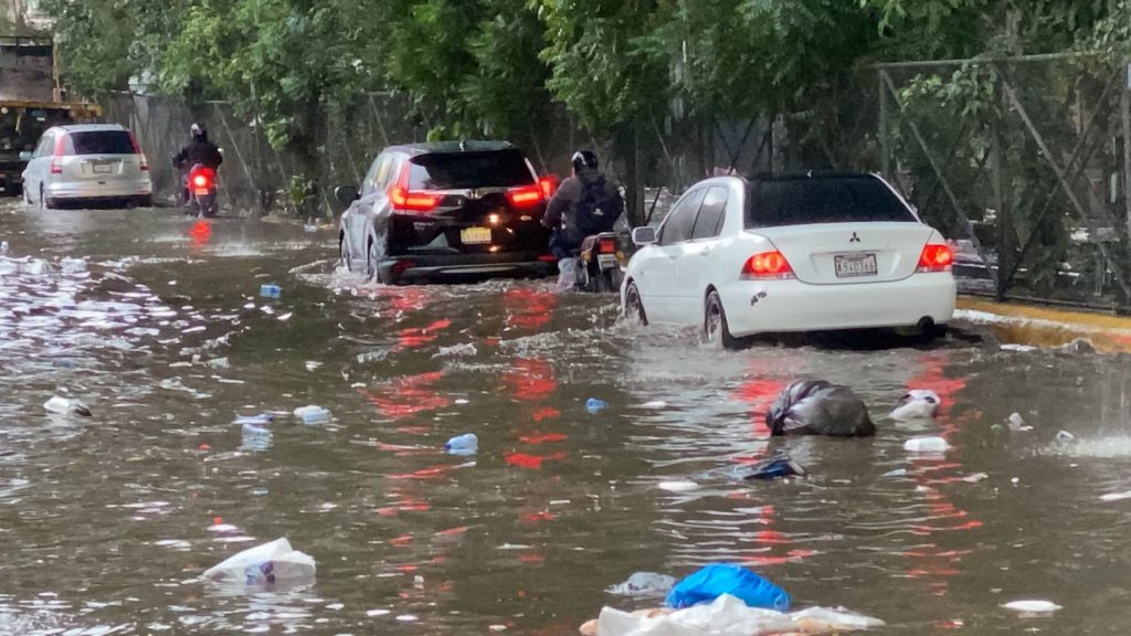 Inundaciones por lluvias. (Fotografía de Vladimir Santos)