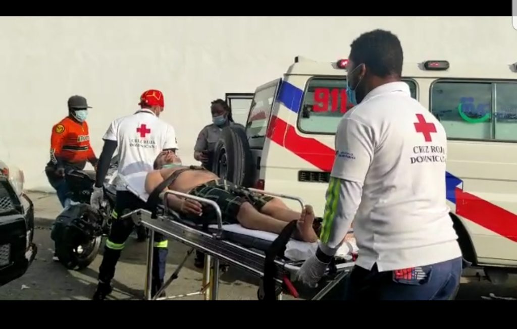 Recluso mientras recibía atenciones medicas. (Fuente externa)