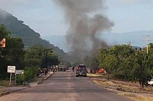 Agentes del Ejército Mexicano, de la Guardia Nacional y de la Policía de Michoacán mantienen un operativo en la Tierra Caliente de Michoacán y la capital del estado, en busca de los sicarios responsables. (Fuente externa)