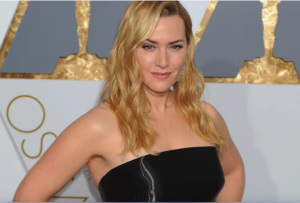 Kate Winslet explicó que devolvió el cartel al departamento gráfico en dos ocasiones hasta que se aseguró de que su rostro no estuviera retocado en exceso. (Fuente externa)