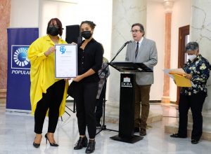 Obras realizadas por mujeres "arrasan" en la Bienal del Centro de la Imagen