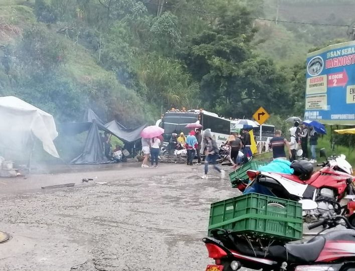"Estimamos que el costo económico del paro nacional en el mes de mayo oscila entre 4,8 y 6,1 billones de pesos. Sin embargo, una prolongación de los bloqueos implicaría un costo económico superior al estimado", consideró el presidente de Fedesarrollo, Luis Fernando Mejía. (Fuente externa)