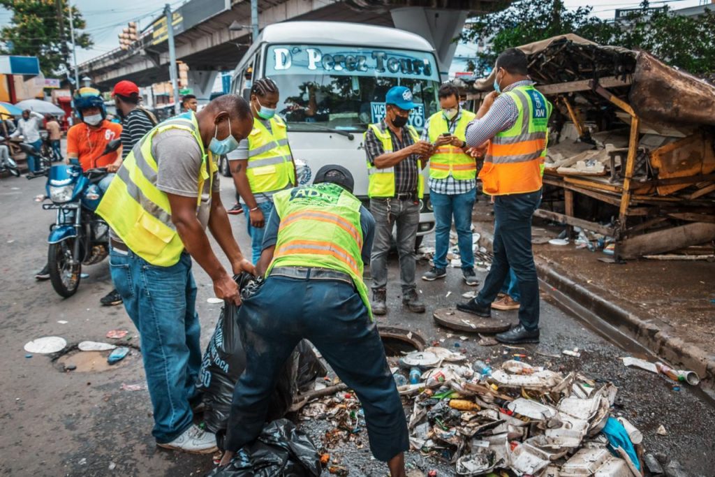 Alcaldía del DN pide colaboración a ciudadanos ante manejo de desechos por vaguada afecta el país