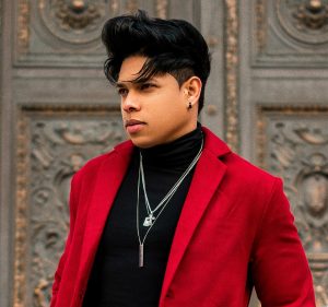 El cantante dominicano Alexander Almonte