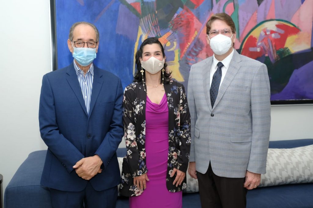 Luis Felipe Aquino, Judit García y Eduard E. Gottschalk.