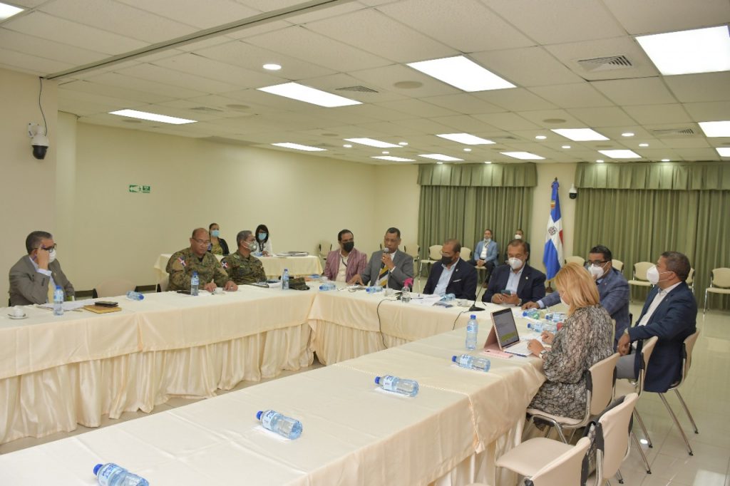 Comisiones que debaten el proyecto de ley que busca poner en práctica la figura de los habitantes de las comunidades fronterizas. (Fuente externa)