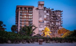 Edificio de Miami-Dade derrumbado. (Fuente externa)