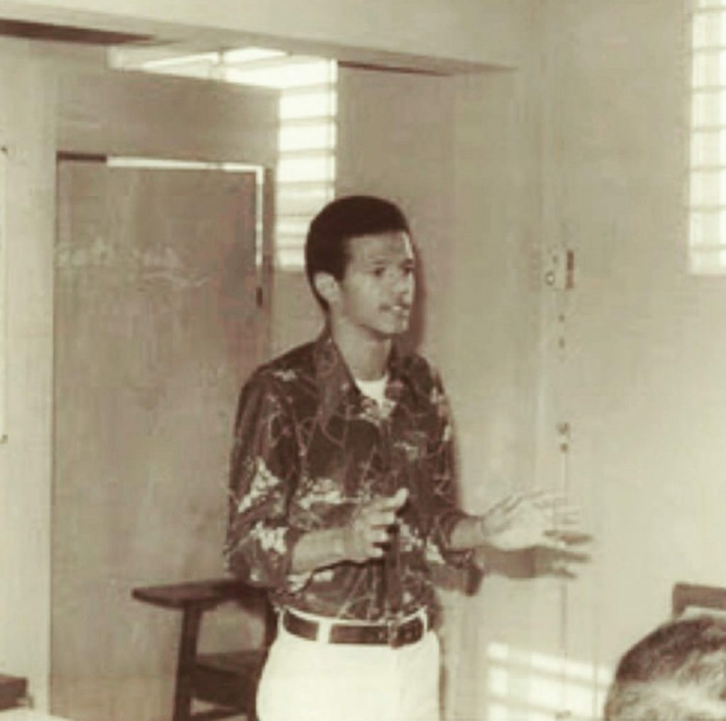 La foto jovial que Leonel Fernández compartió en redes por Día del Maestro