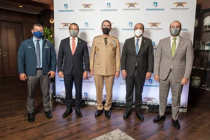 Banreservas otorgará préstamos a tasa preferencial a miembros de las Fuerzas  Armadas