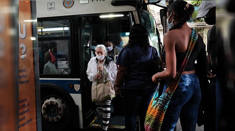 El comisionado de Salud de Nueva York, Dave Chokshi, aseguró este miércoles que si se puede hablar de un brote actualmente se trata de un brote entre personas no vacunadas. (Fuente externa)