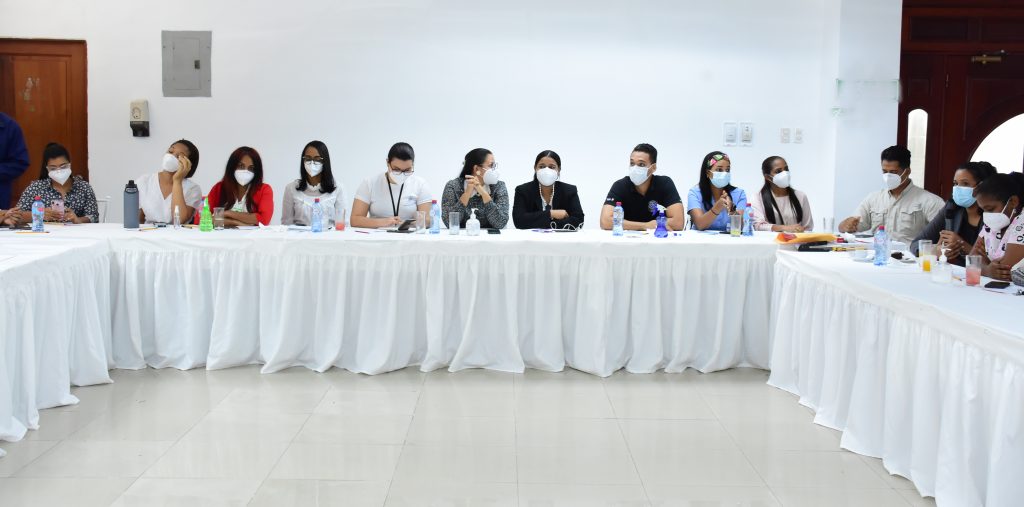 Ministerio de Salud Pública orienta a doctores de nuevo ingreso en área COVID-19