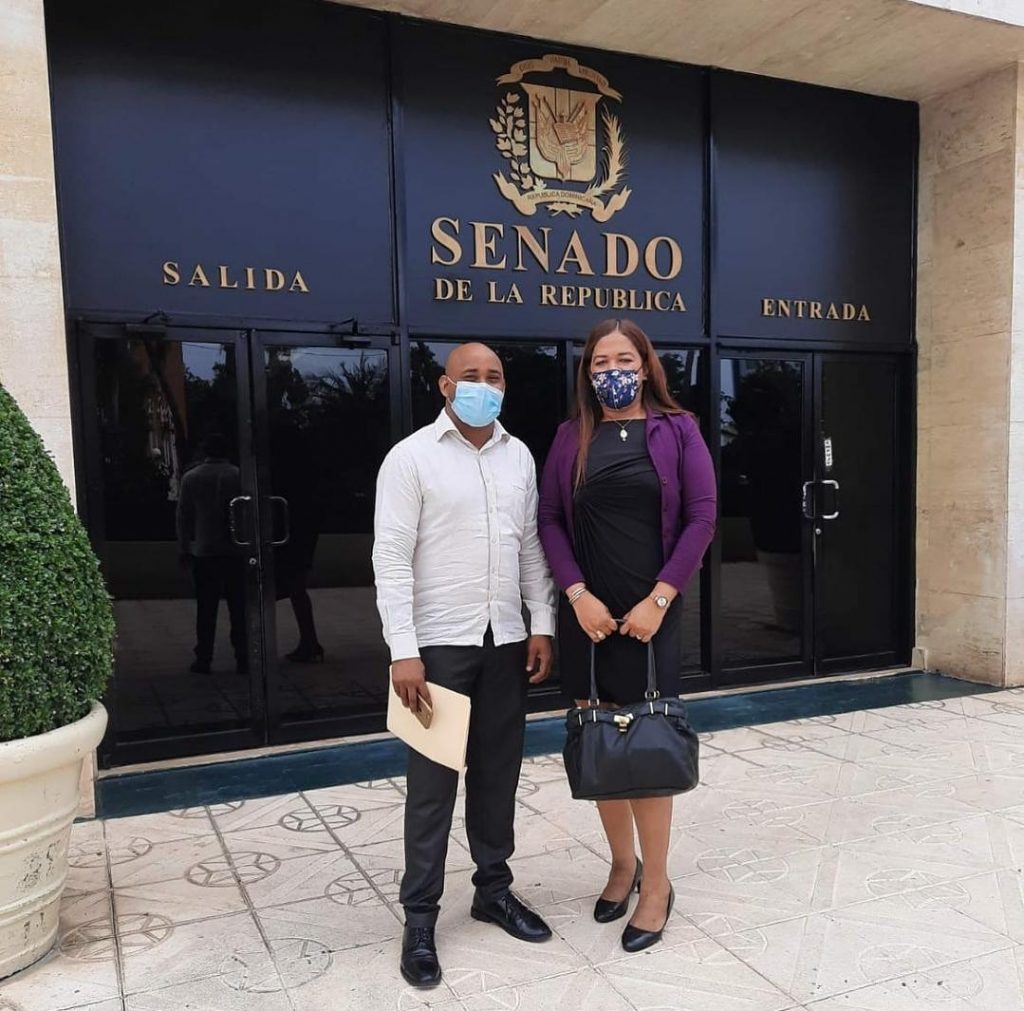 Organizaciones LGBT se reúnen con Comisión Especial del Senado