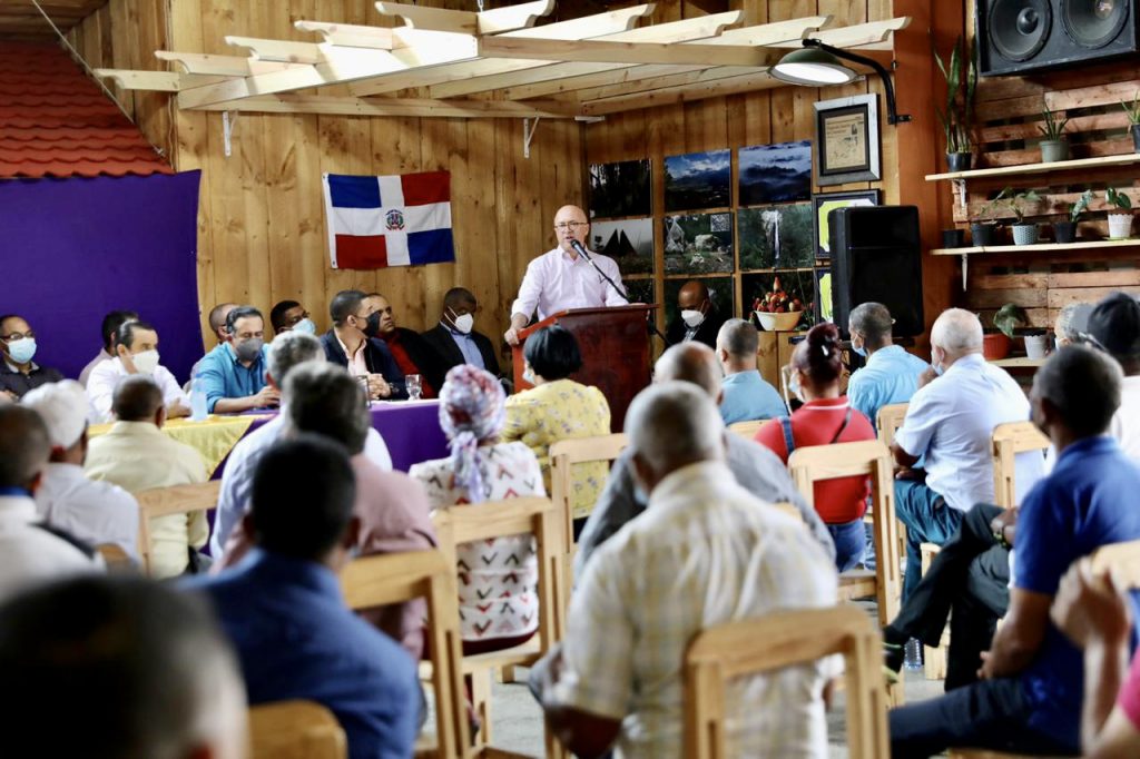 Francisco Domínguez Brito: “Sin apoyo a nuestros productores, los alimentos no bajarán de precio”