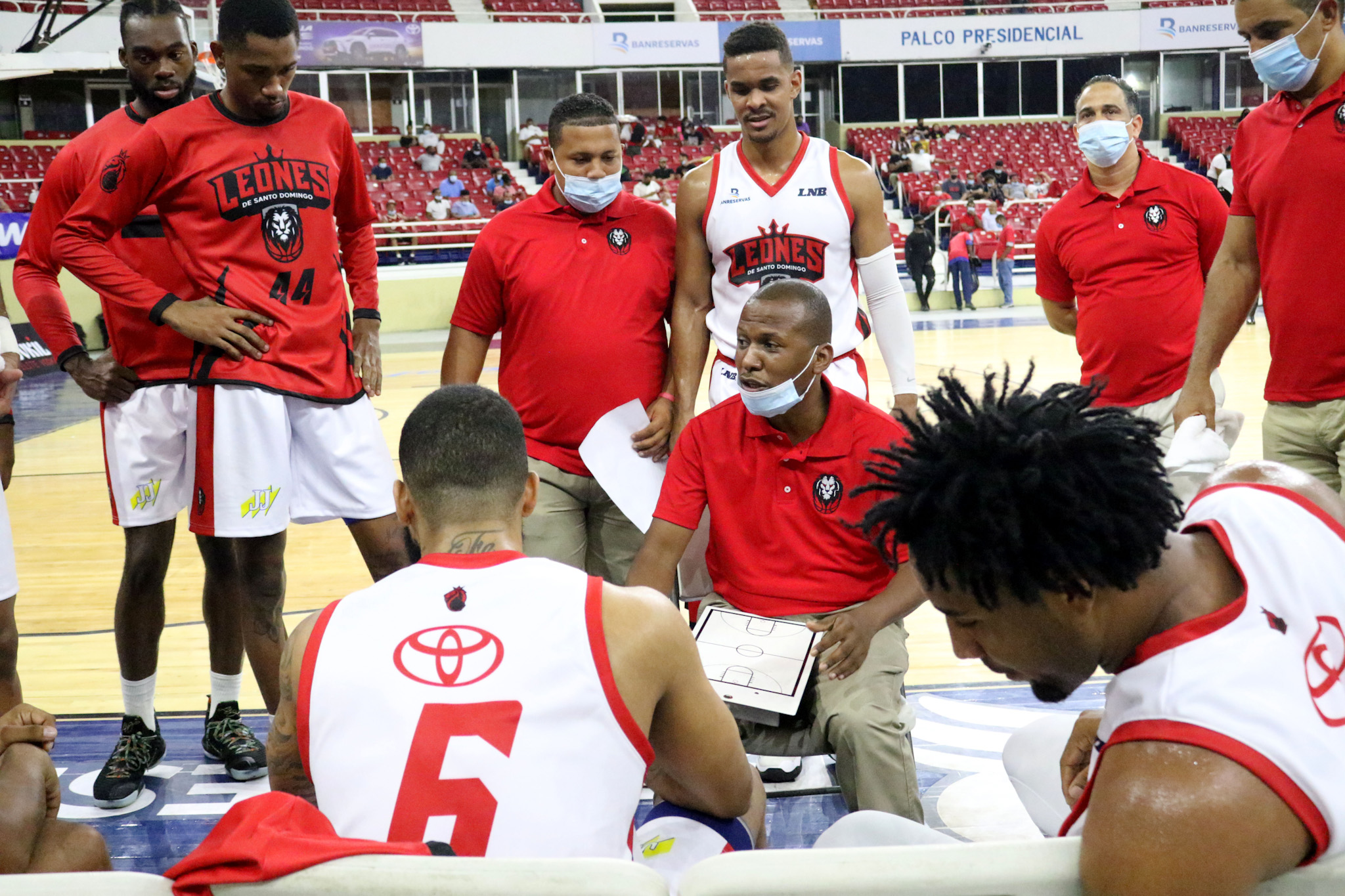 Dirigente de Leones de Santo Domingo dice no hay pánico por lento inicio en  LNB