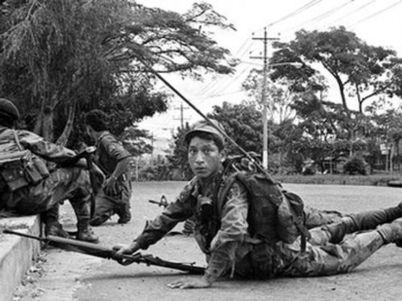 La comisión de derechos humanos Pro-Memoria Histórica de El Salvador, exigió en el marco de la conmemoración del día de los difuntos, al presidente Nayib Bukele que abra los archivos de la Fuerza Armada para "contribuir a esclarecer la responsabilidad de los culpables". (Fuente externa)