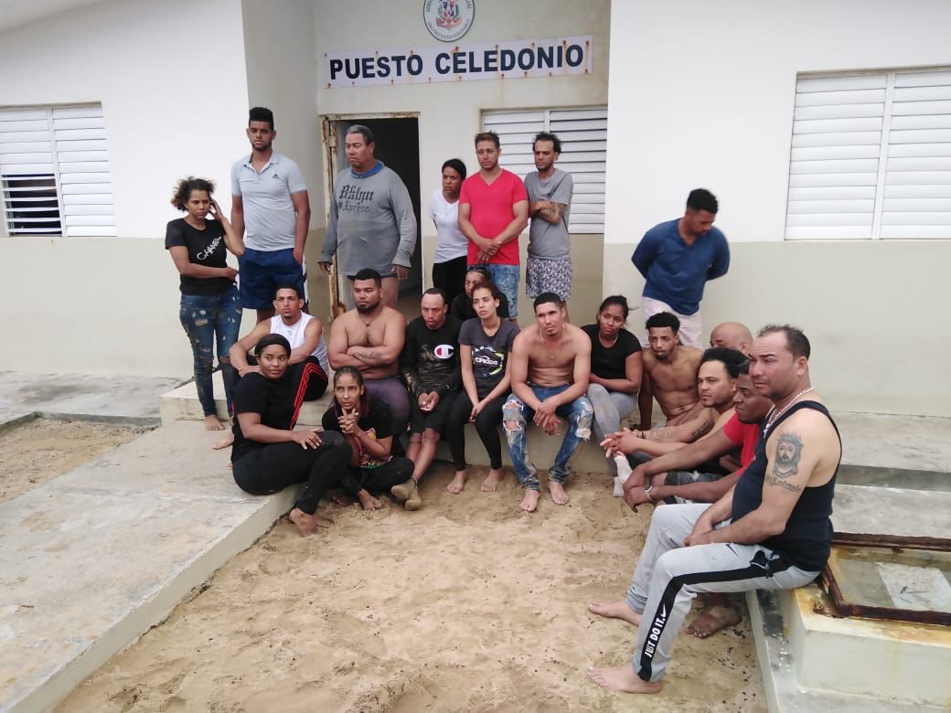Identifican 22 sobrevivientes de naufragio en Miches; 8 cadáveres