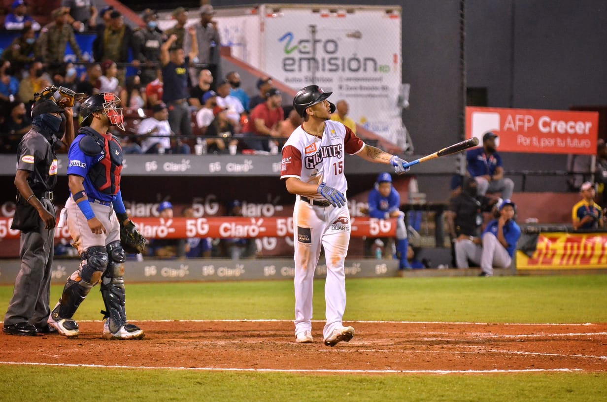 Resumen Gigantes del Cibao vs Estrellas Orientales, 22 DIC 2022